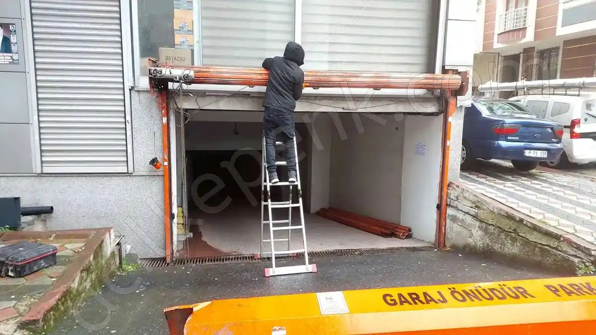 Kadıköy Acil Kepenk Tamiri - 7/24 Nöbetçi Servis