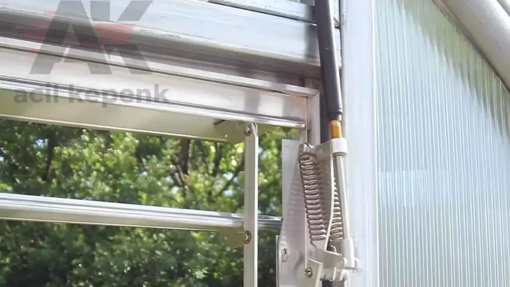 Güneş Enerjili Kepenk Sistemleri 11 Güneş enerjili kepenk sistemleri ile enerji tasarrufu sağlayın